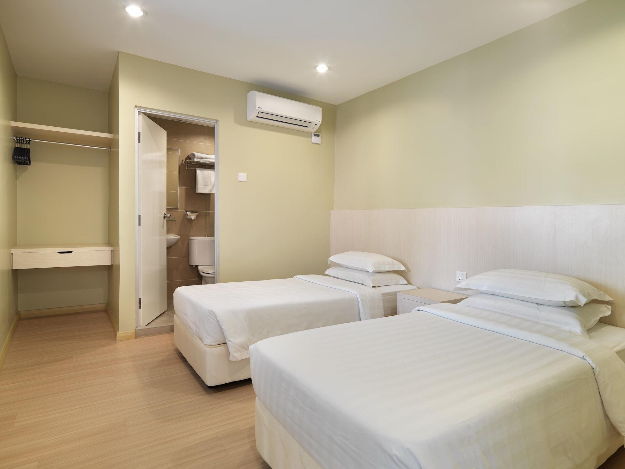 Fenix 2* Malacca